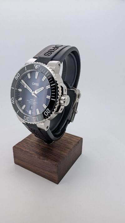 Oris Aquis Date (OT106)